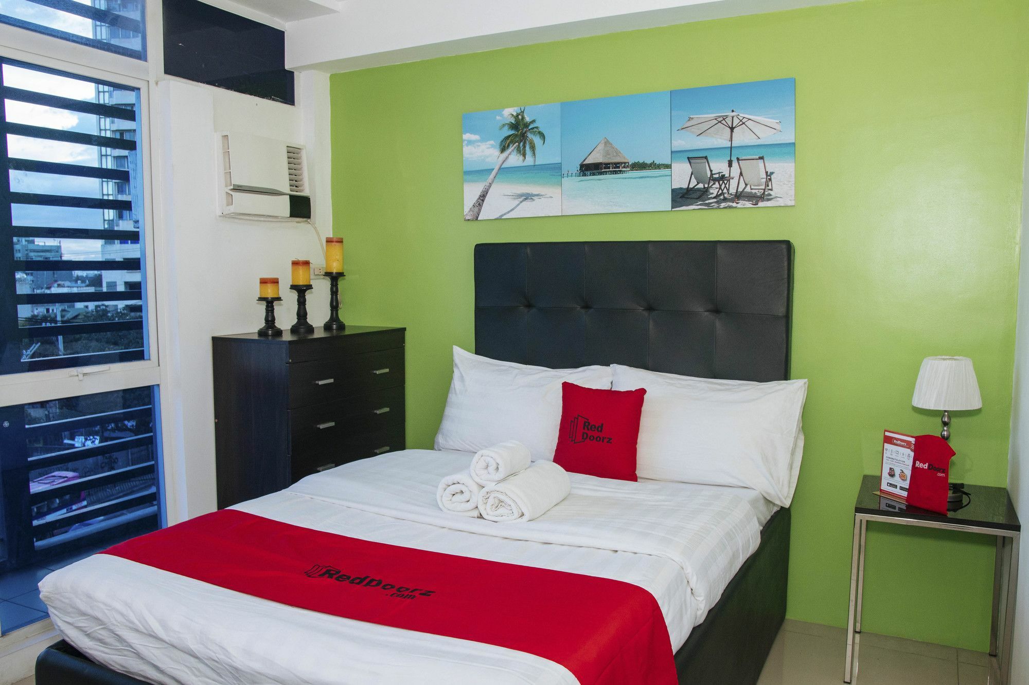 Reddoorz Plus @ Buendia Ave Makati Makati City Exterior photo